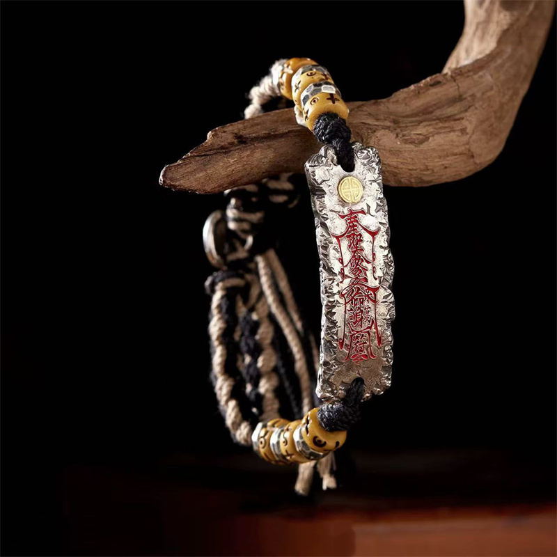 Men Accessories Ethnic - สร้อยข้อมือเชือกถักสไตล์ชาติพันธุ์ประดับพู่ห้อย สำหรับผู้ชาย เครื่องประดับนำโชค พร้อมจี้สลักตำราเต๋า สร้อยข้อมือผู้ชาย เครื่องประดับมือ